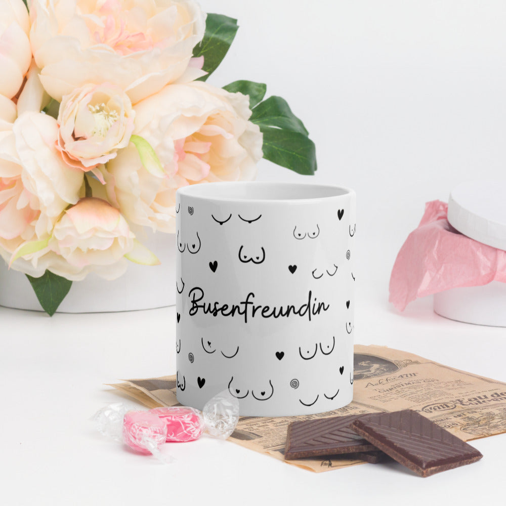 Keramiktasse „Busenfreundin“ (330 ml) - PlottaCarlotta